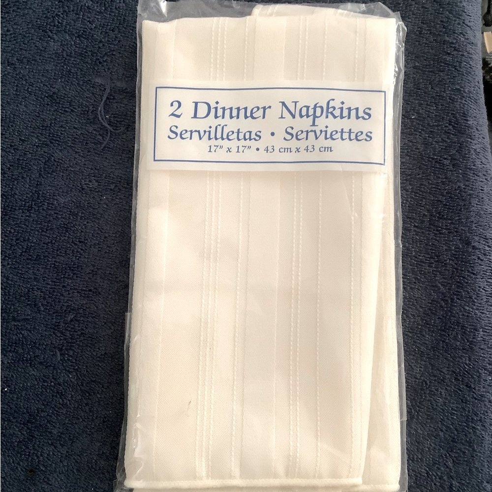 2 Kmart Pack 17" x 17" Off White Square Dinner Napkins
